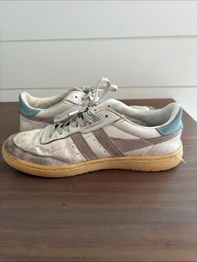 Gola White and Taupe Leather Sneaker Interior